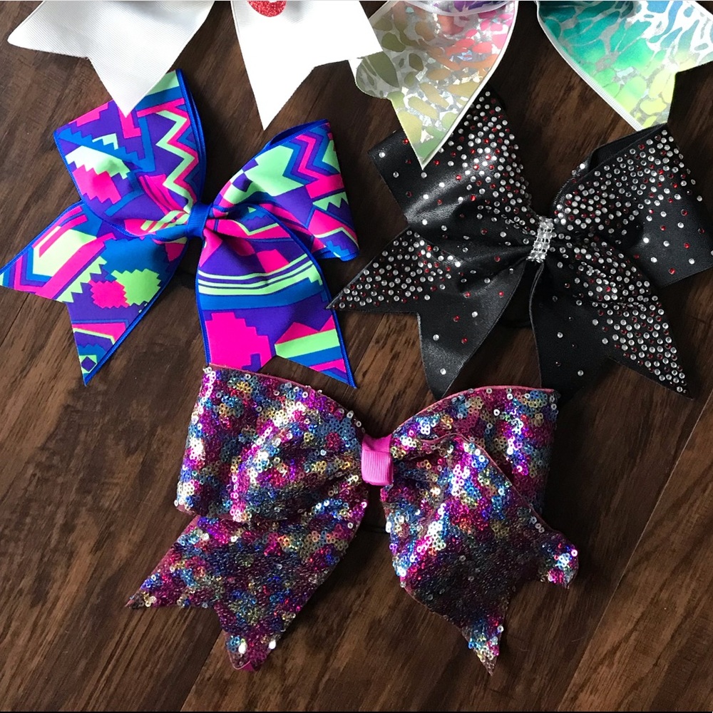 Cheer Bows - Picture 2 of 2